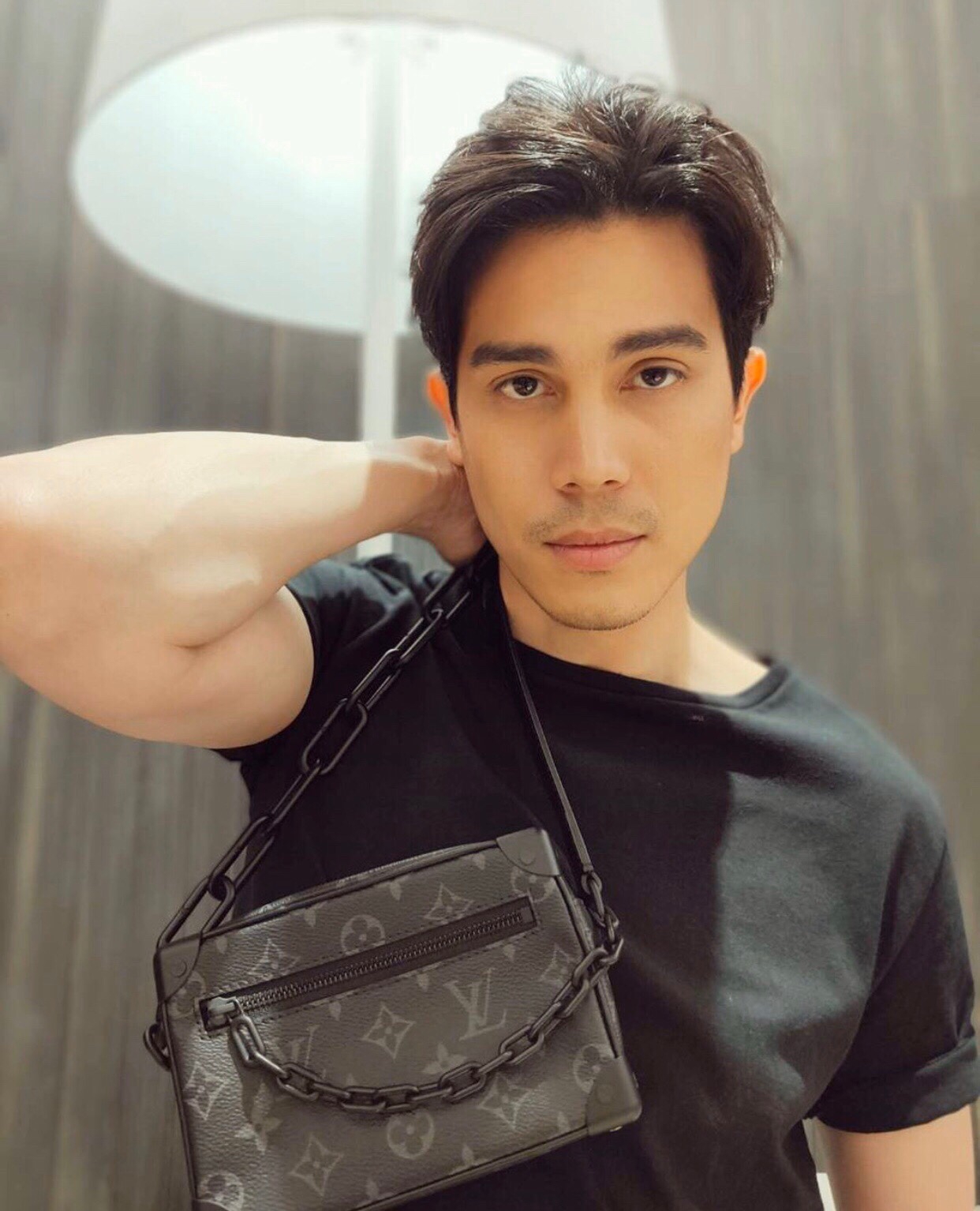 不同年龄_
演绎出不同的味道_
唯有一个共同点“帅气”