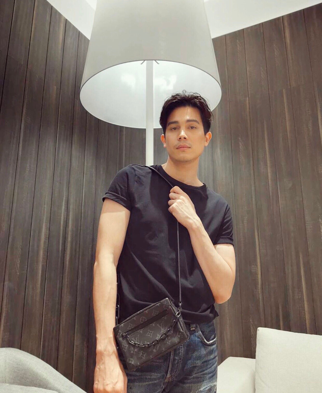 不同年龄_
演绎出不同的味道_
唯有一个共同点“帅气”