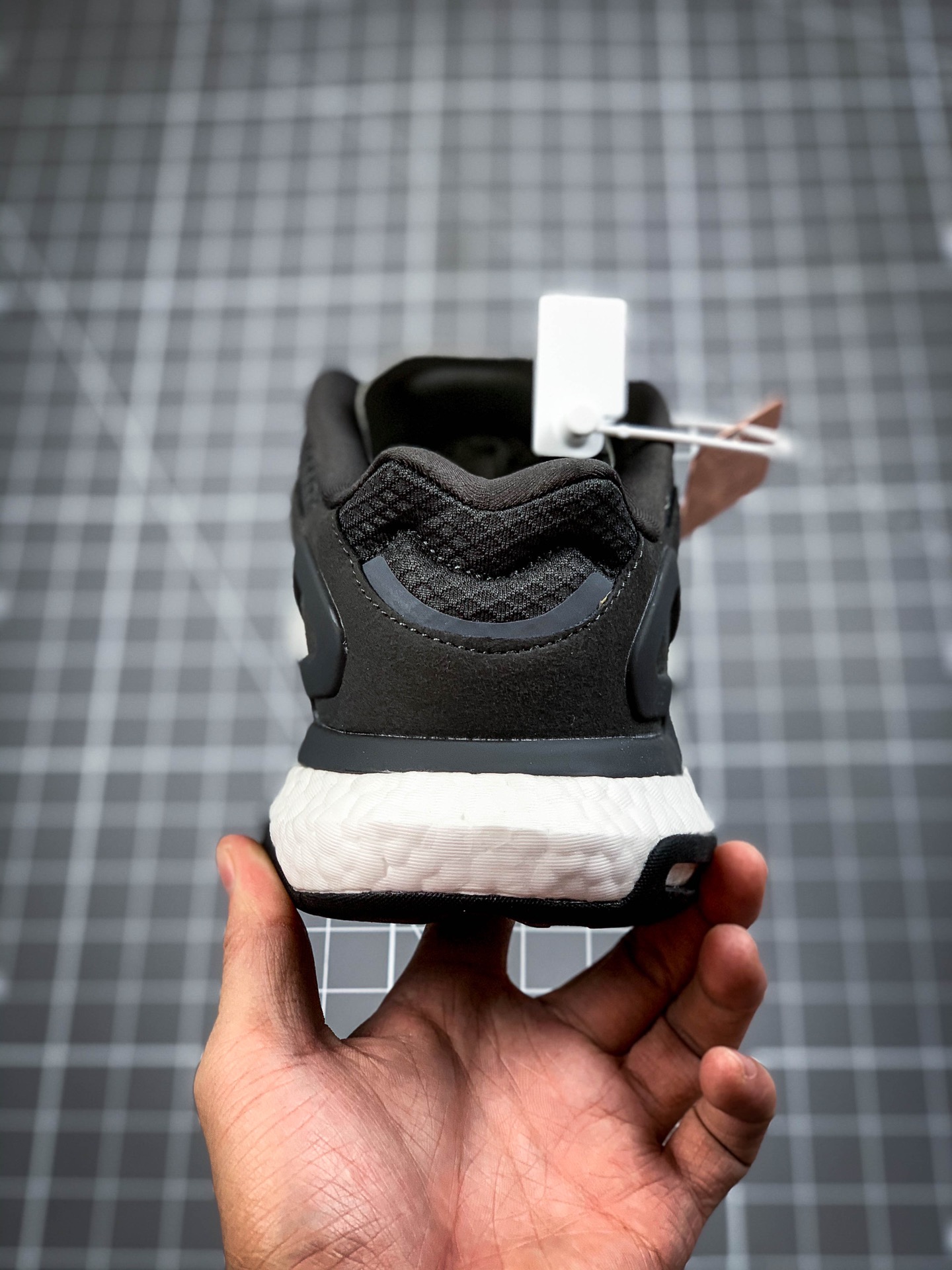 220 Adidas Day Jogger 2020 Boost FW4041 FW3020