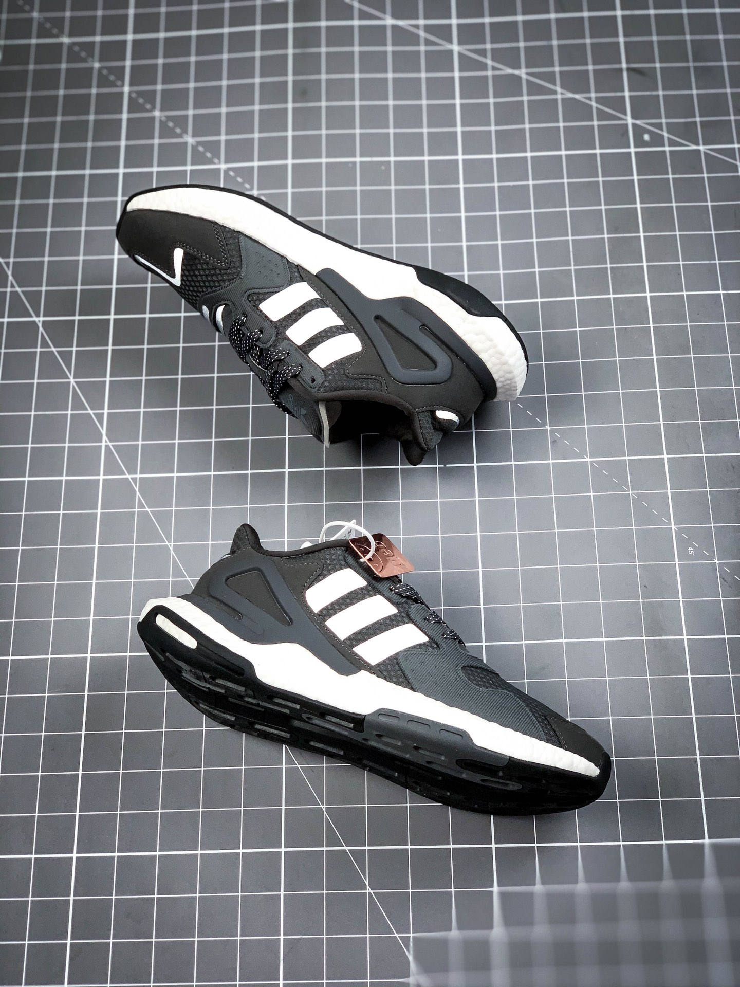220 Adidas Day Jogger 2020 Boost FW4041 FW3020
