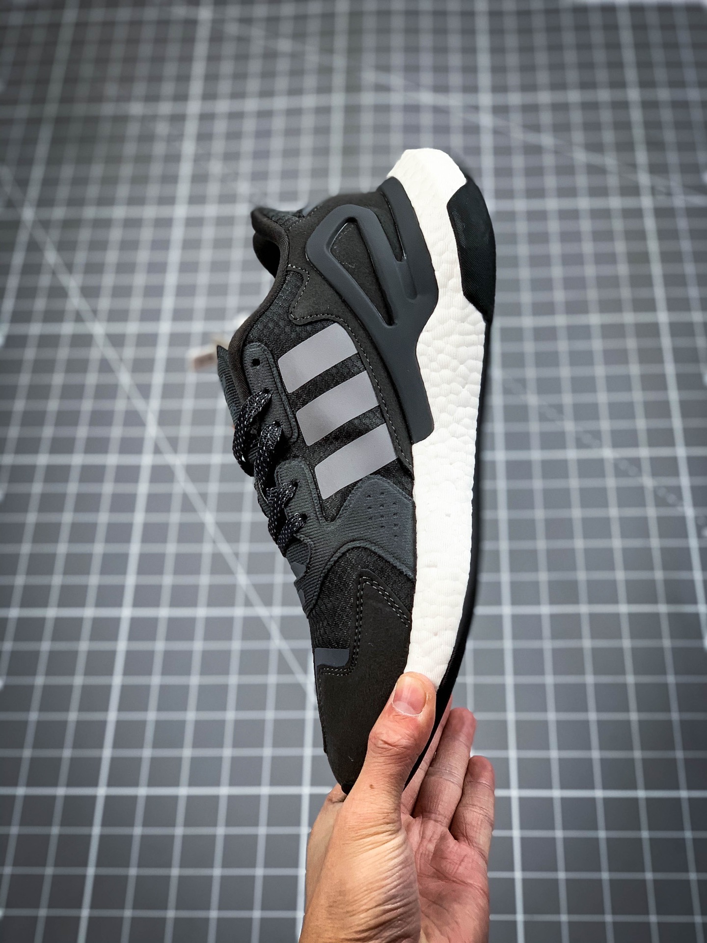 220 Adidas Day Jogger 2020 Boost FW4041 FW3020