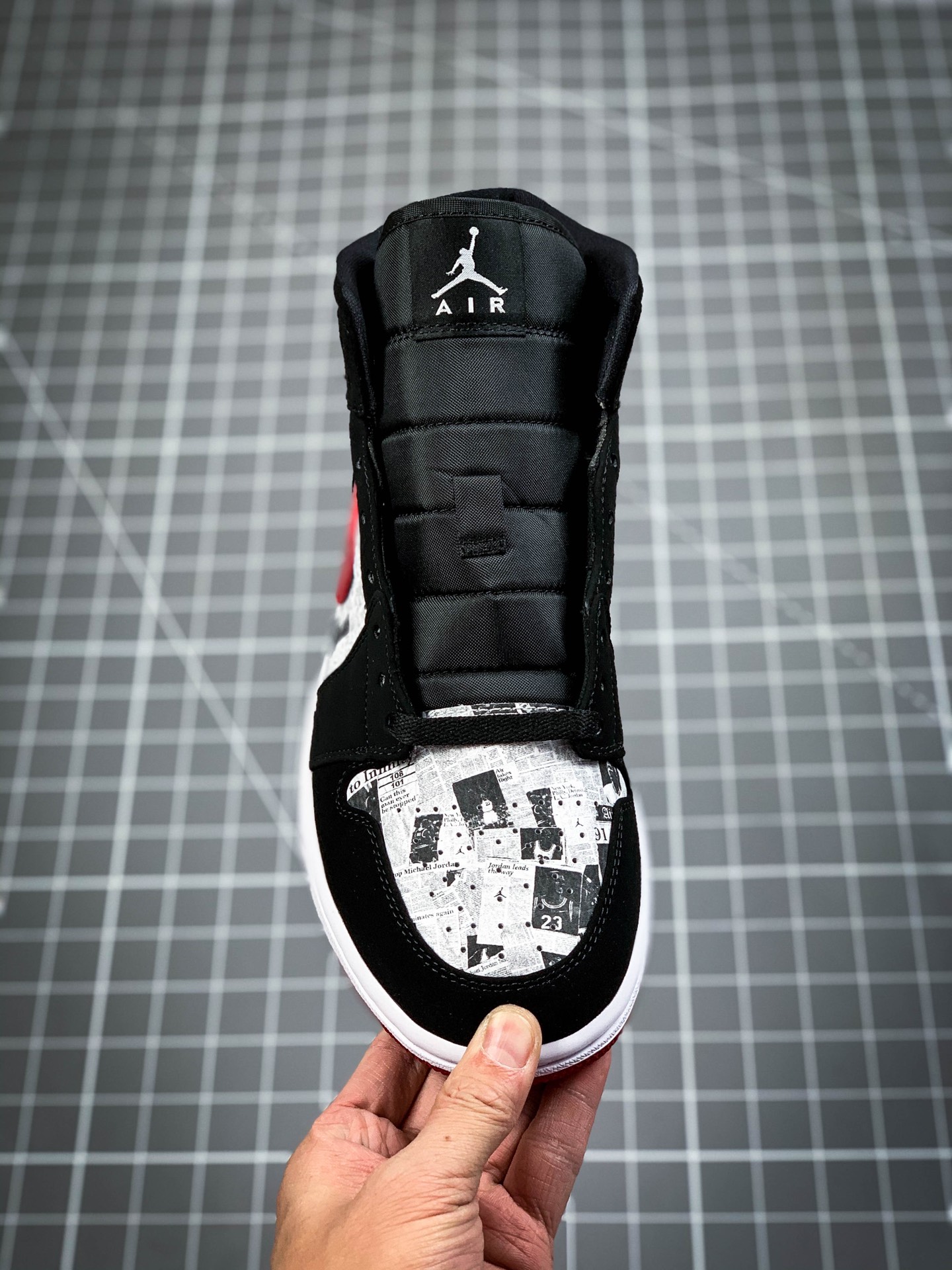 240 Air Jordan 1 Mid AJ1乔1中帮文化篮球鞋  体育画报 报纸 女鞋7孔BQ6931-061