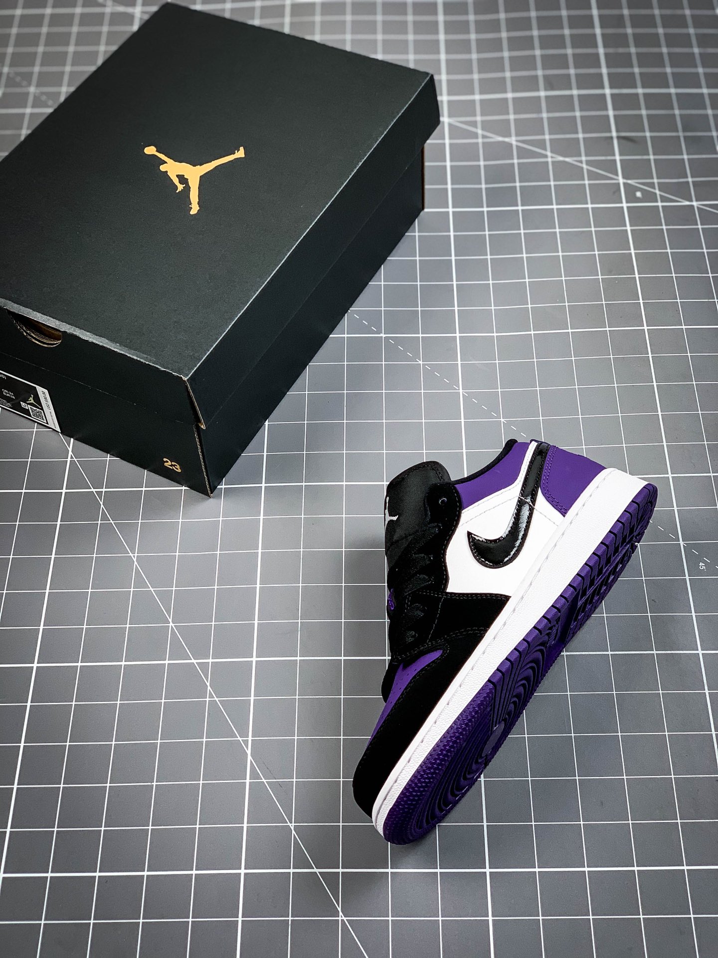 220  Air Jordan 1 Low AJ1乔1 低帮文化休闲运动板鞋 紫脚趾 男鞋7孔 553558-125