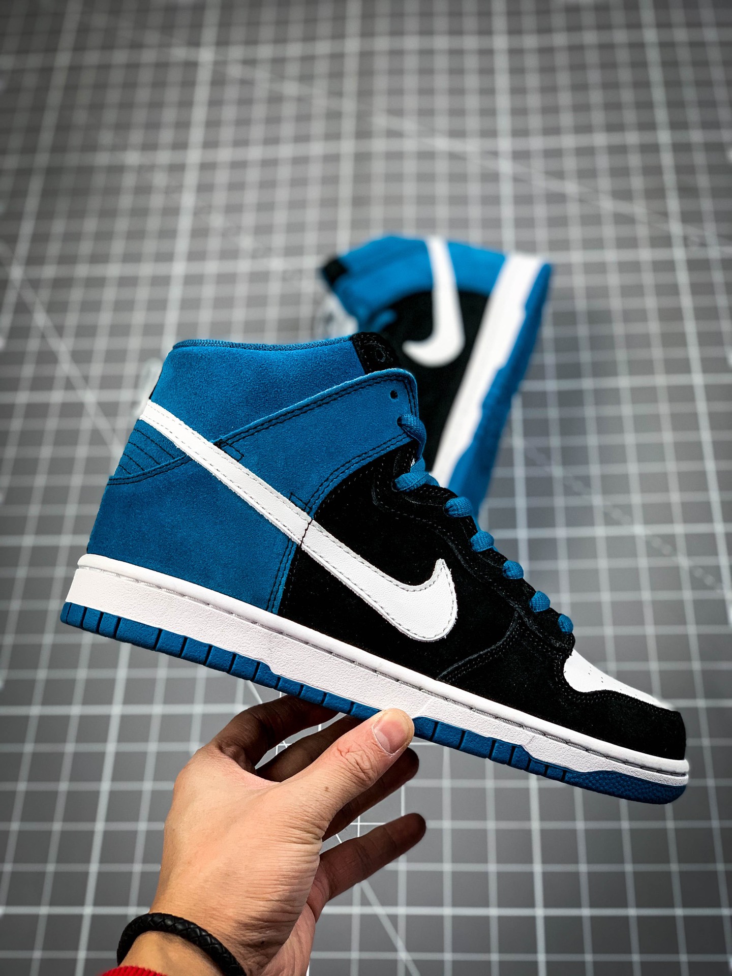 260  Nike SB Zoom Dunk High 高帮运动休闲滑板鞋 305050-014