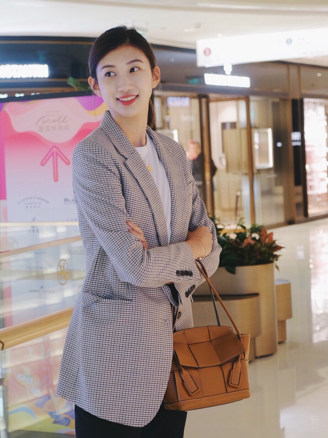 Bottega Veneta The Arco 33 BAG 575943焦糖色