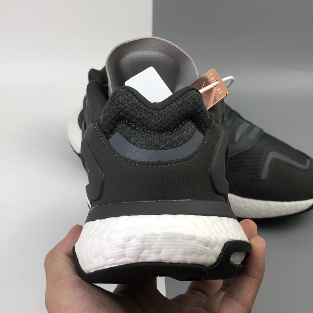 220 Adidas Originals 2020 Day Jogger Boost 三叶草2020版慢跑者系列高弹复古休闲运动跑鞋 夜行者二代 FW3019