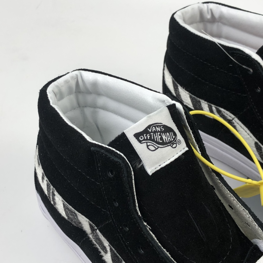 160 Vans Sk8-Mid 斑马仿皮毛高质感中帮休闲麂皮板鞋 VN0A3WM3034