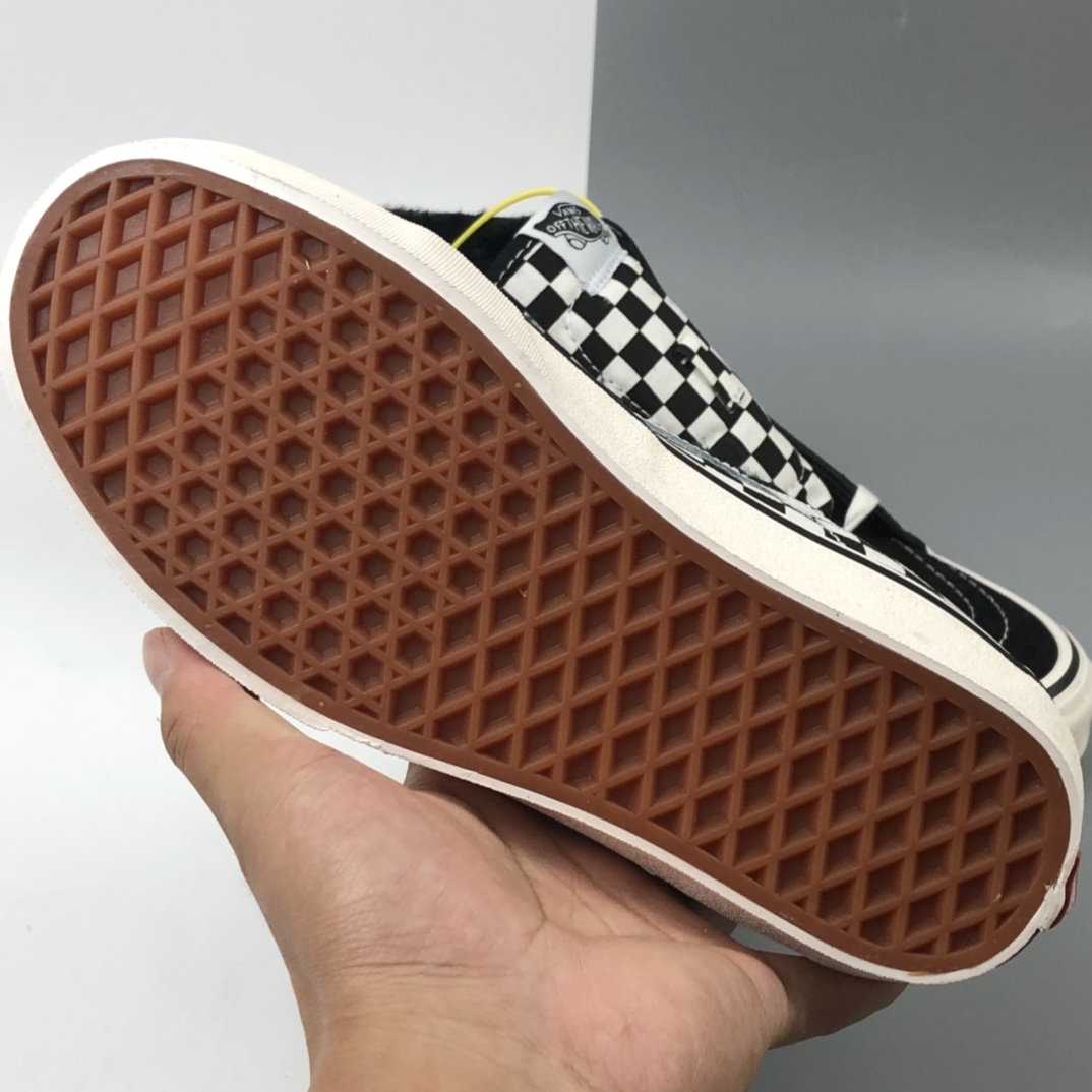160 加绒款 Vans Sk8-Mid 经典棋盘格高帮邦休闲板鞋 VN0A4BVYX13
