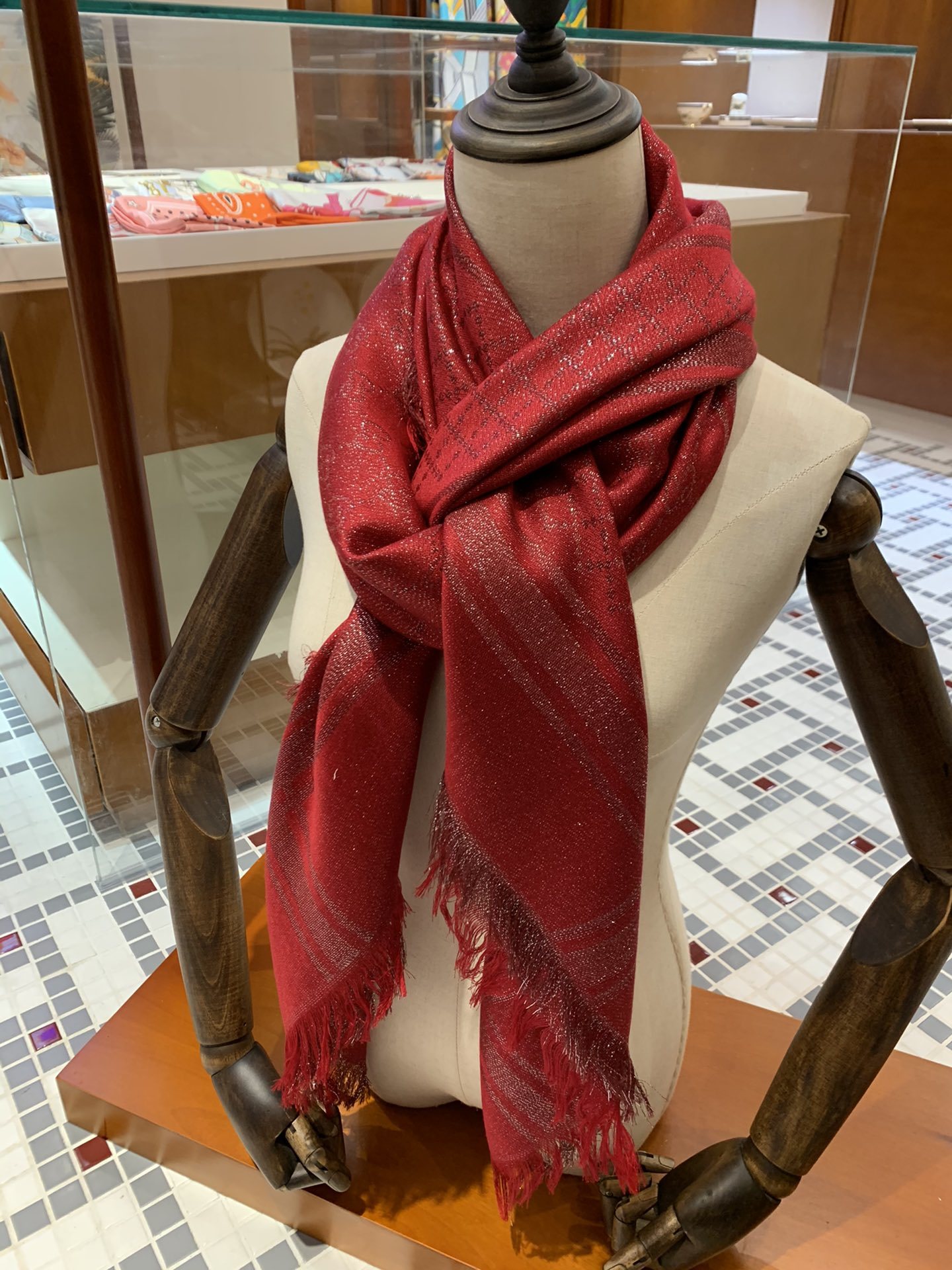 Gucci发光女神!沉沦星河Gucc