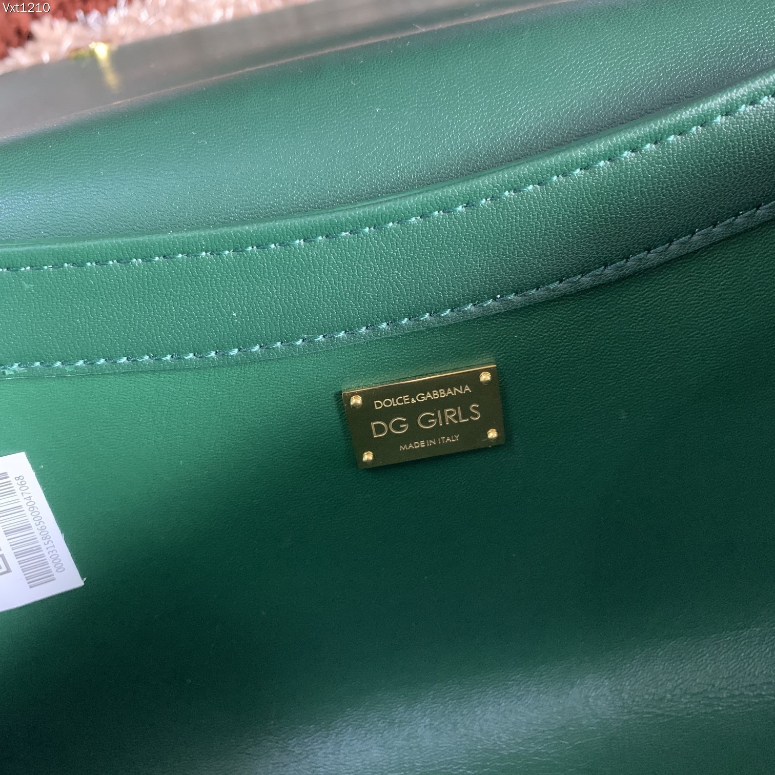 Dolce&Gabbana杜嘉班纳顶级原单细腻手工制造系列斜挎包采用进口原材料正面点缀树脂底镀真金DG徽