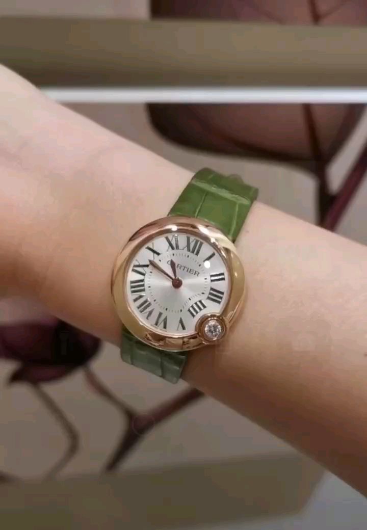 Cartier 我可不是蓝气球，猜猜我得名字，你们知道我的名字吗 愉快