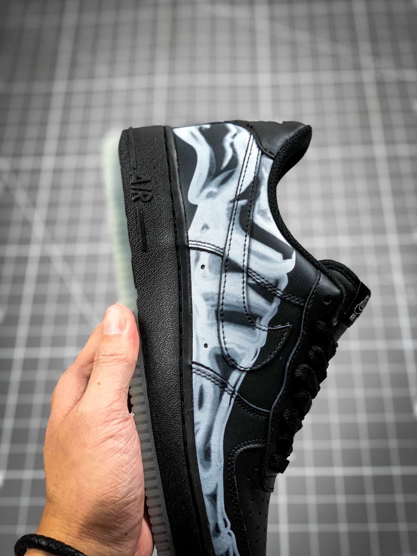 220 Air Force 1 ”Skeleton” 万圣节骨骼 BQ7541-001