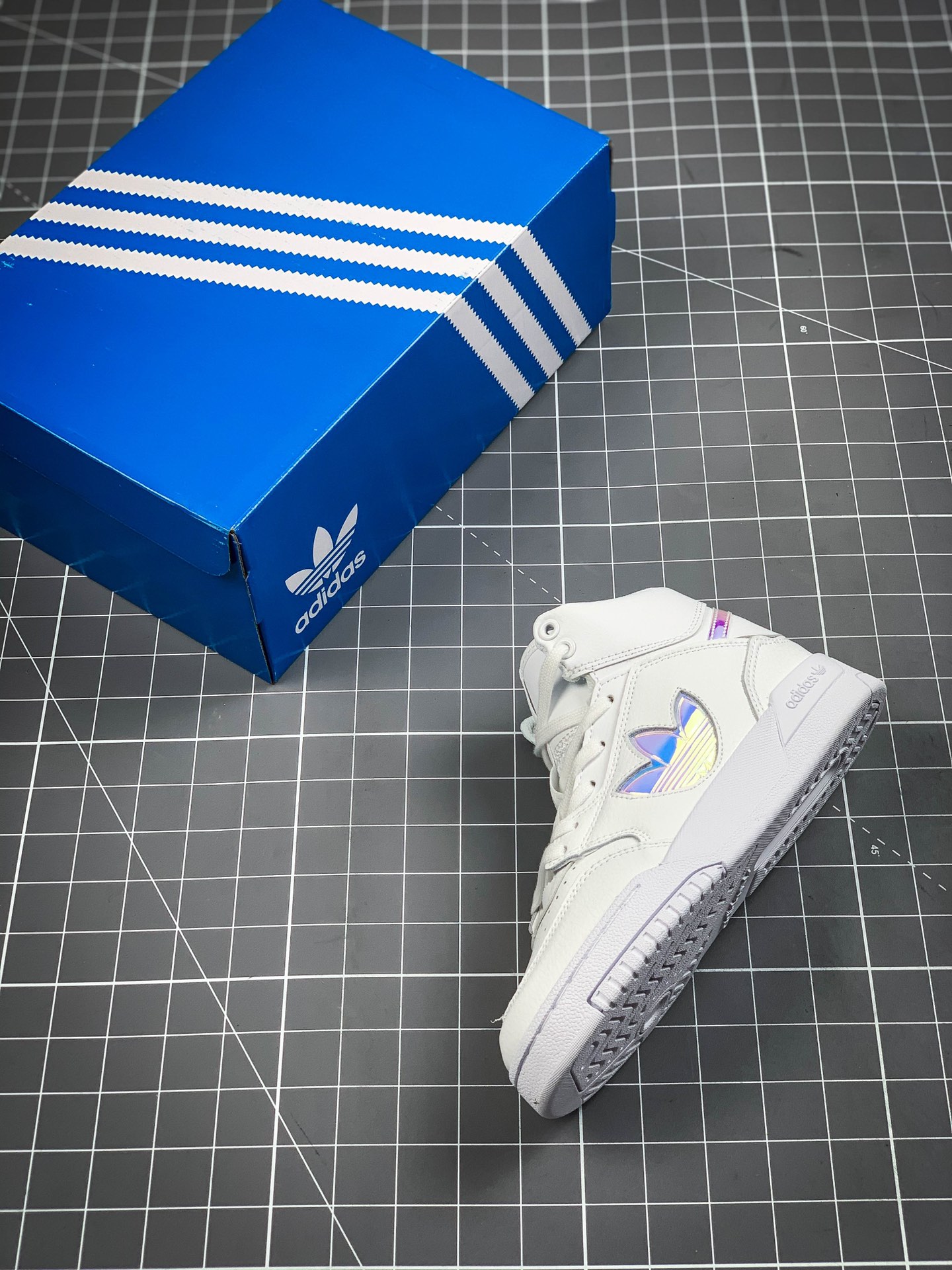 230  阿迪达斯 三叶草新品adidas Originals Drop Step LX撤步系列中帮休闲运动百搭板鞋 FZ3633