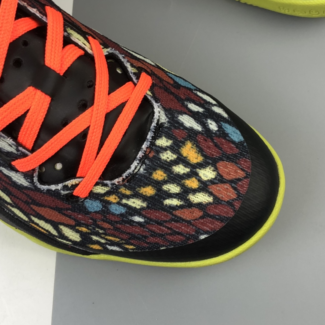 280  Nike Kobe 8 System Lr 科比8代时尚休闲运动篮球鞋 555286-060