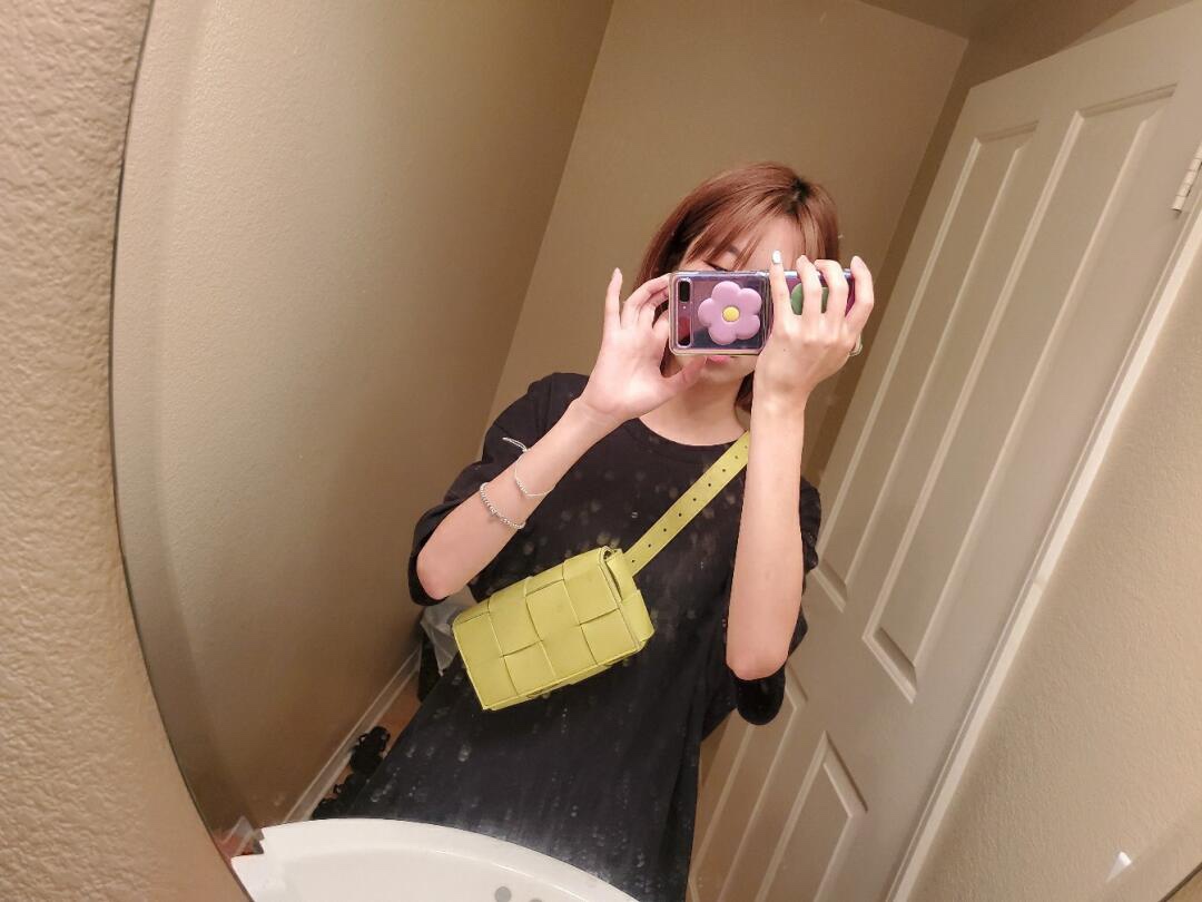 Bottega Veneta葆蝶家  The Belt Cassttte腰包 639367奇异果色