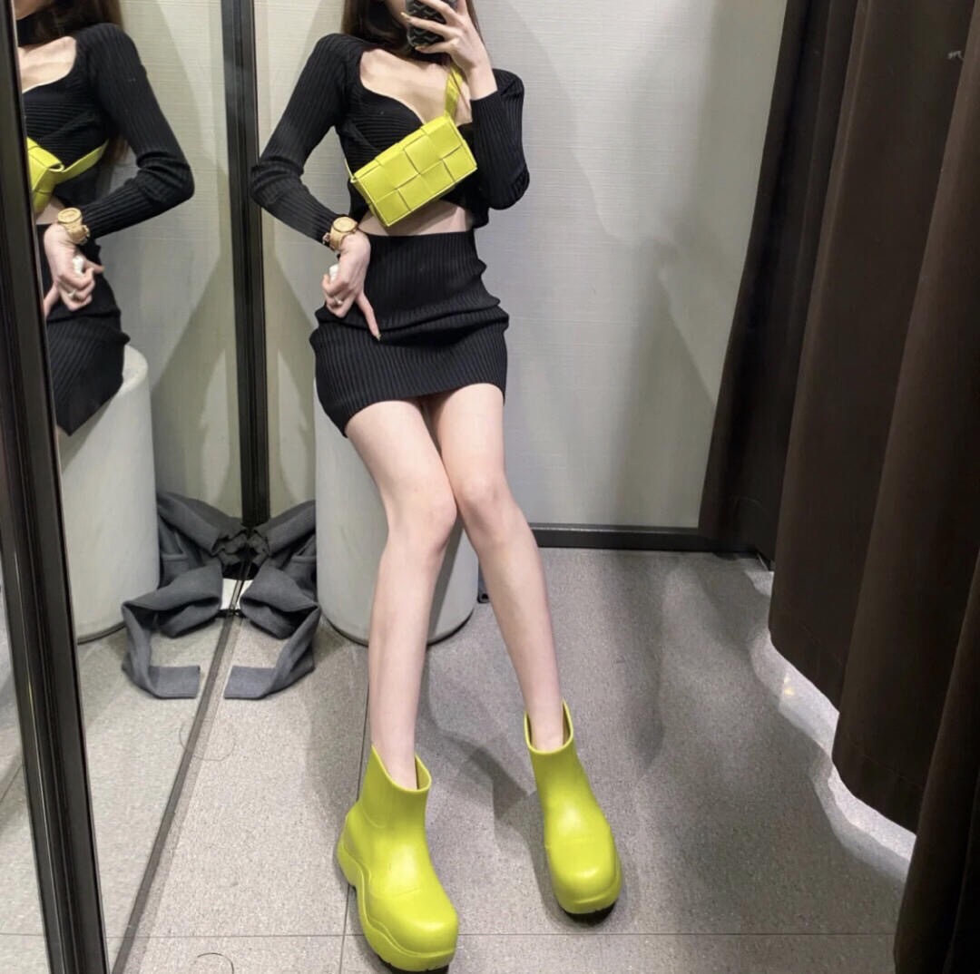 Bottega Veneta葆蝶家  The Belt Cassttte腰包 639367奇异果色