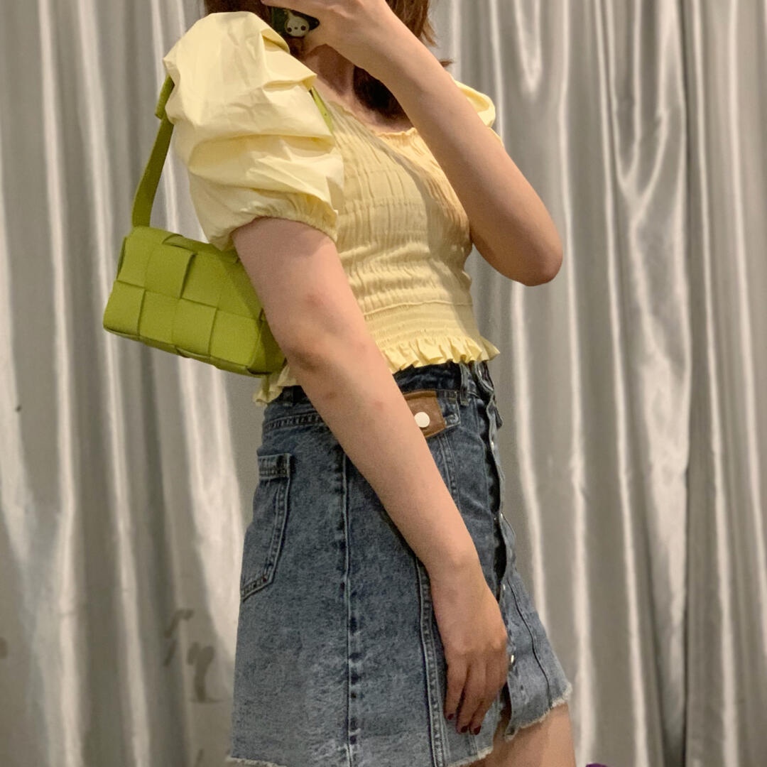 Bottega Veneta葆蝶家  The Belt Cassttte腰包 639367奇异果色