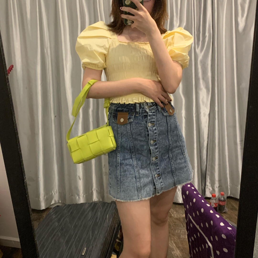 Bottega Veneta葆蝶家  The Belt Cassttte腰包 639367奇异果色