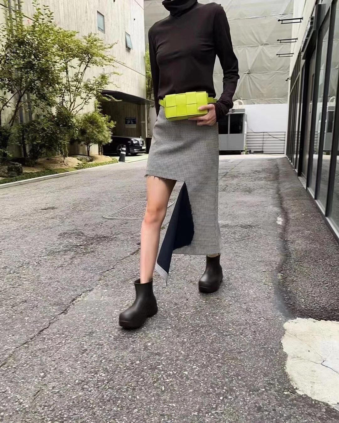 Bottega Veneta葆蝶家  The Belt Cassttte腰包 639367奇异果色