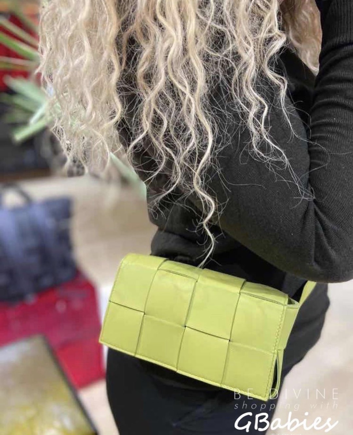 Bottega Veneta葆蝶家  The Belt Cassttte腰包 639367奇异果色