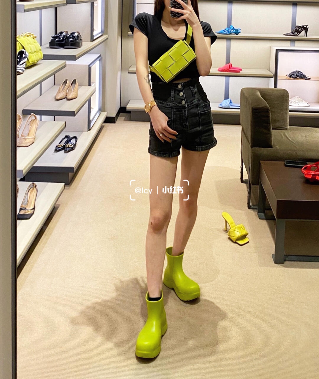 Bottega Veneta葆蝶家  The Belt Cassttte腰包 639367奇异果色