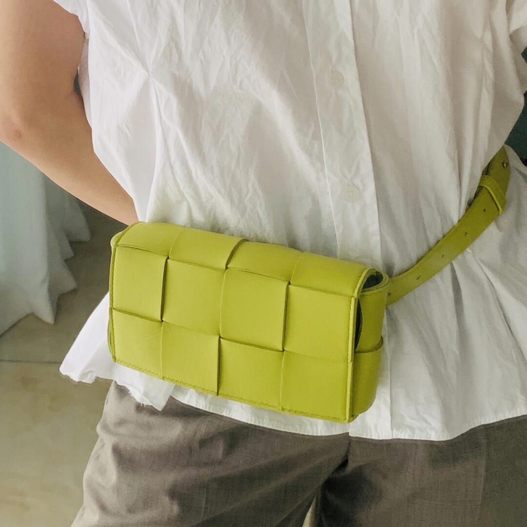 Bottega Veneta葆蝶家  The Belt Cassttte腰包 639367奇异果色