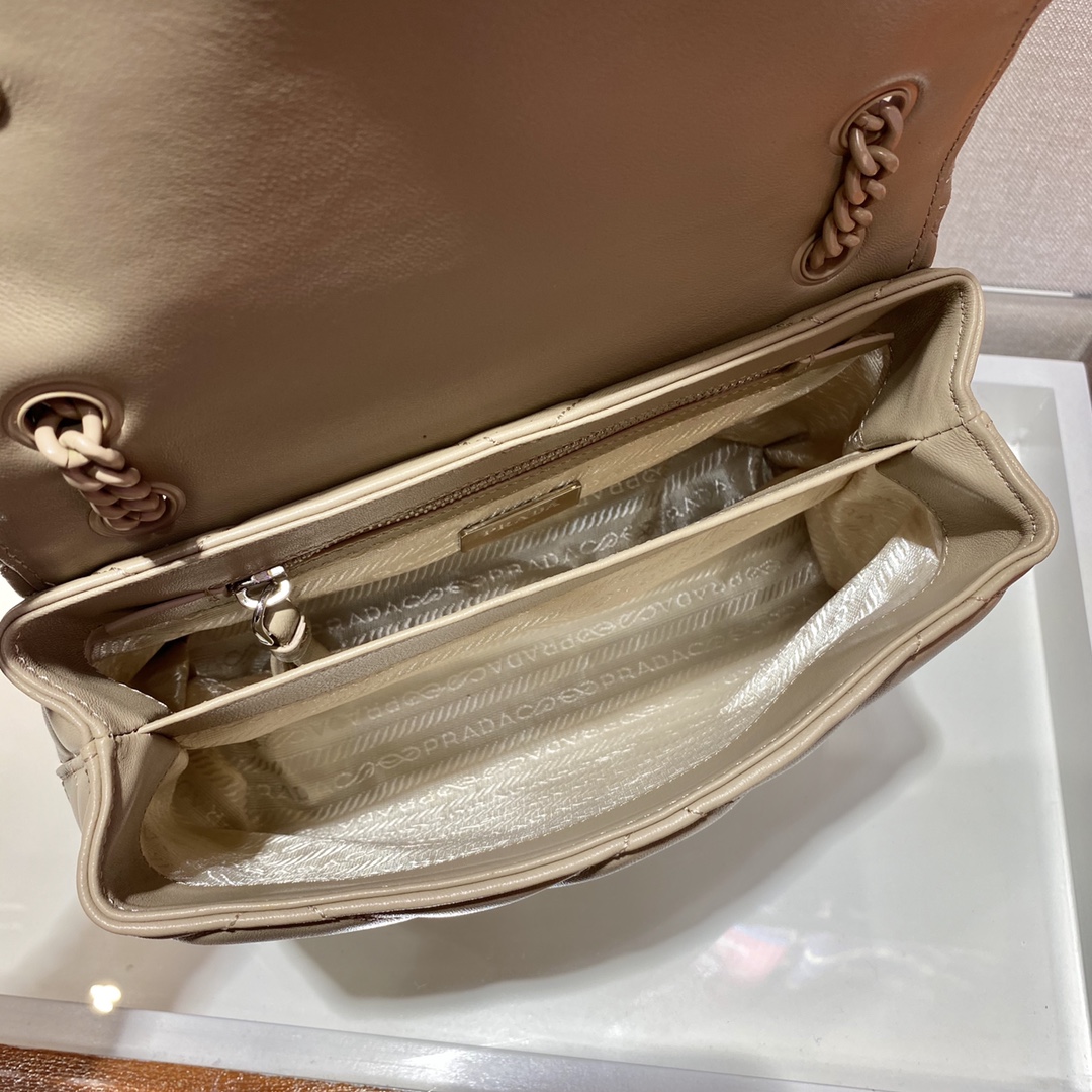 PRADA普拉达进口小羊皮肩背包1BD232