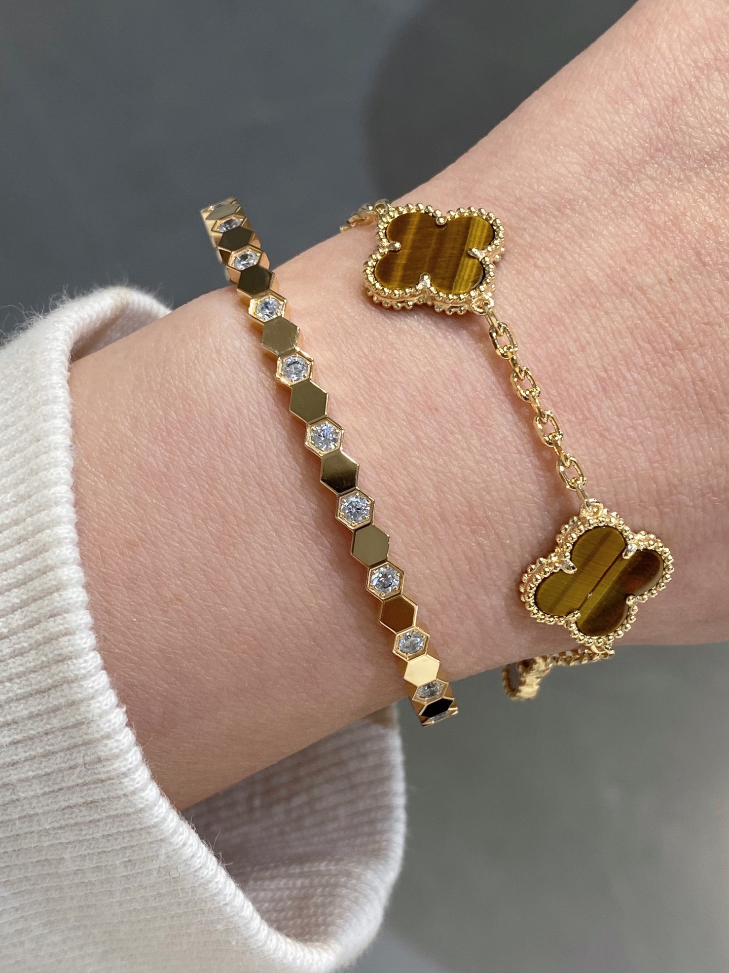 NO:635493,Gentle color matching, honeycomb bracelet gold, hand size 16.5, oval bracelet, bracelet, Cartier high-end jewelry19860909温柔的配色,蜂巢手镯金色,手寸16.5,椭圆形手镯,,bracelet,卡迪亚高端饰品,Jewelry