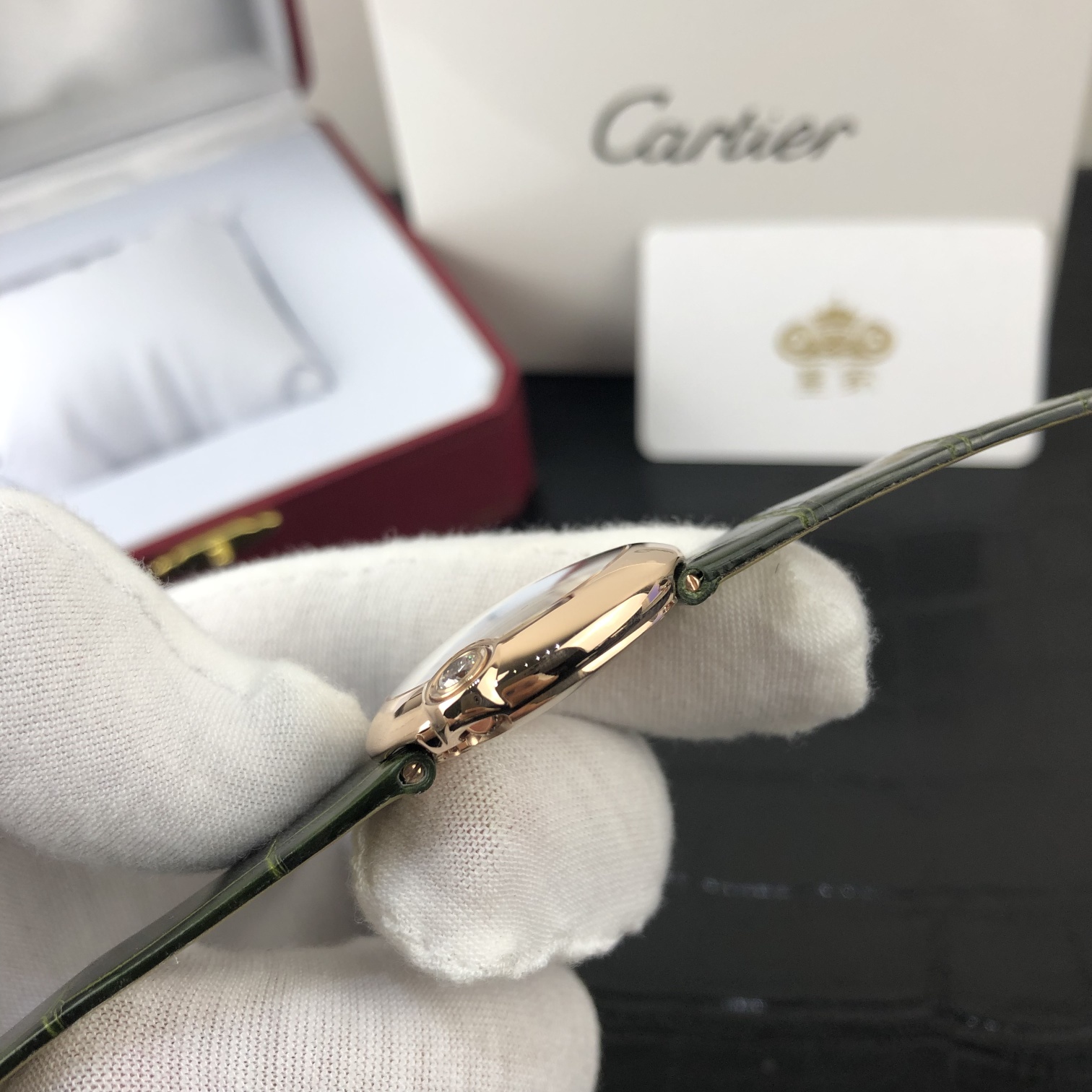 Cartier 皇家 卡地亚白气球系列女表