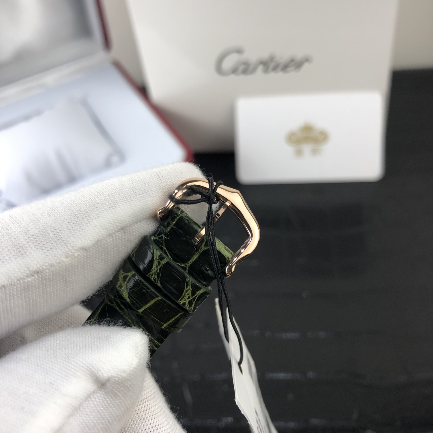 Cartier 皇家 卡地亚白气球系列女表