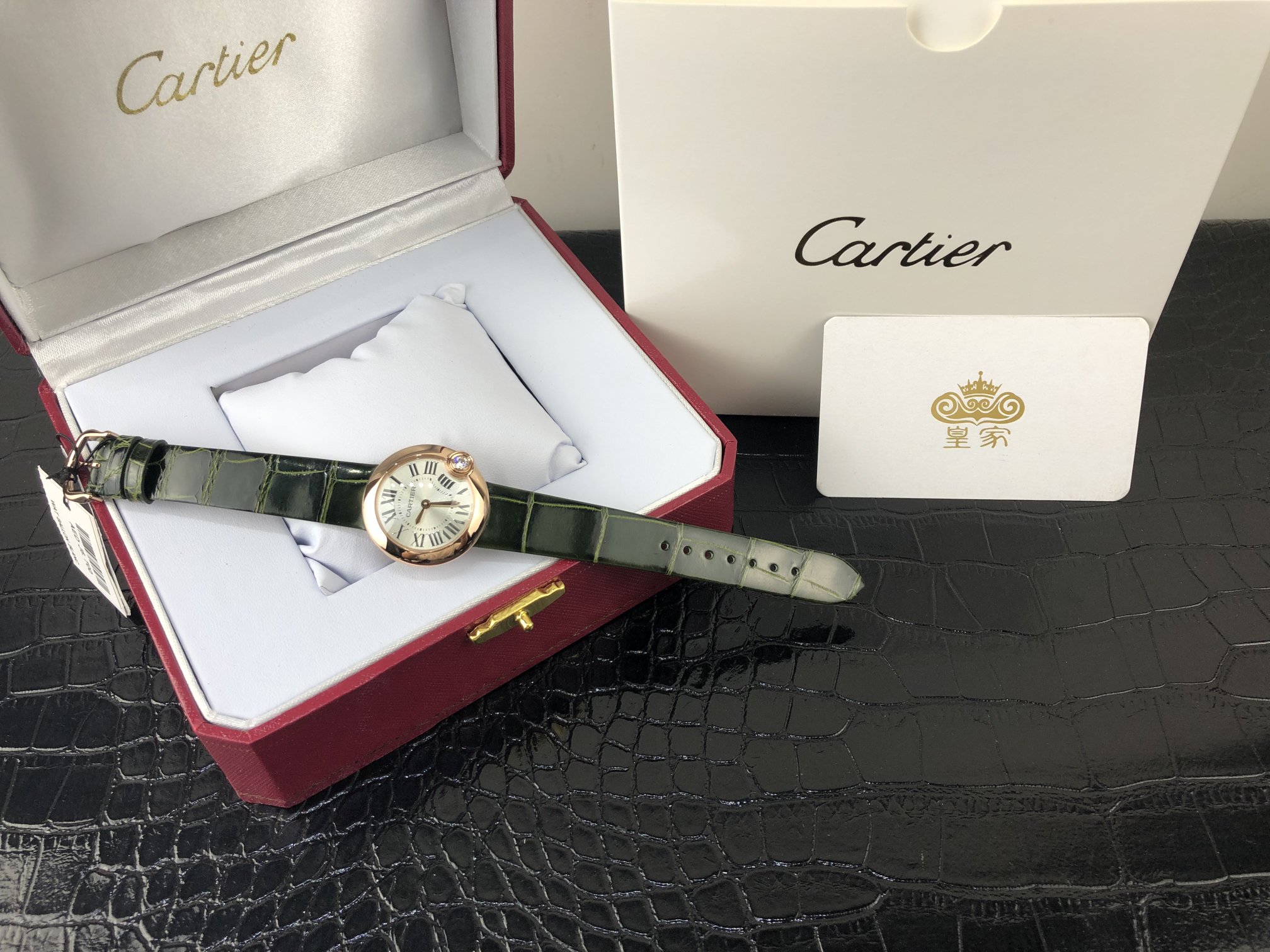 Cartier 皇家 卡地亚白气球系列女表