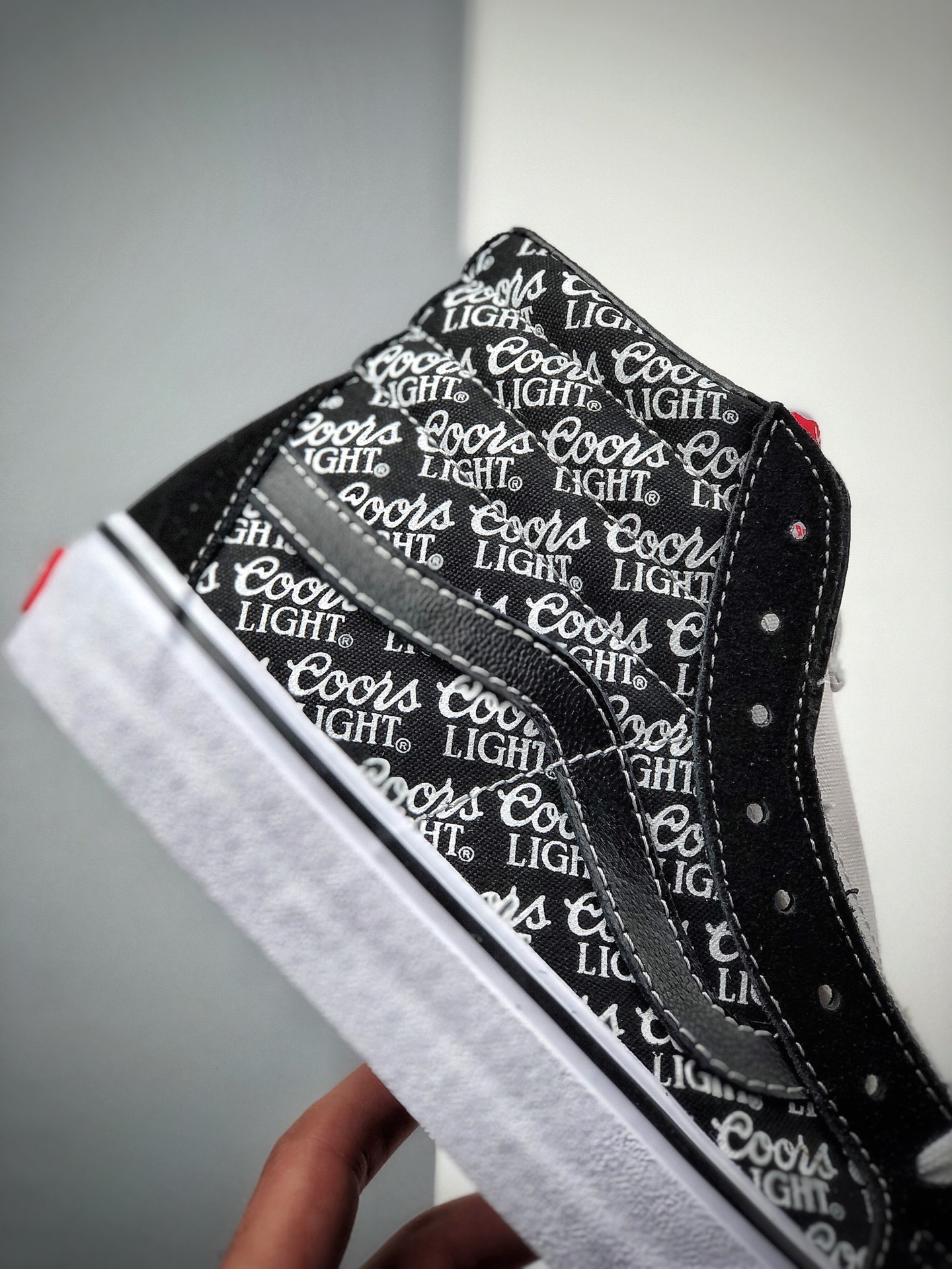 150  银子弹啤酒Coors Light x Vans Sk8_Hi Pro专业滑板联名鞋