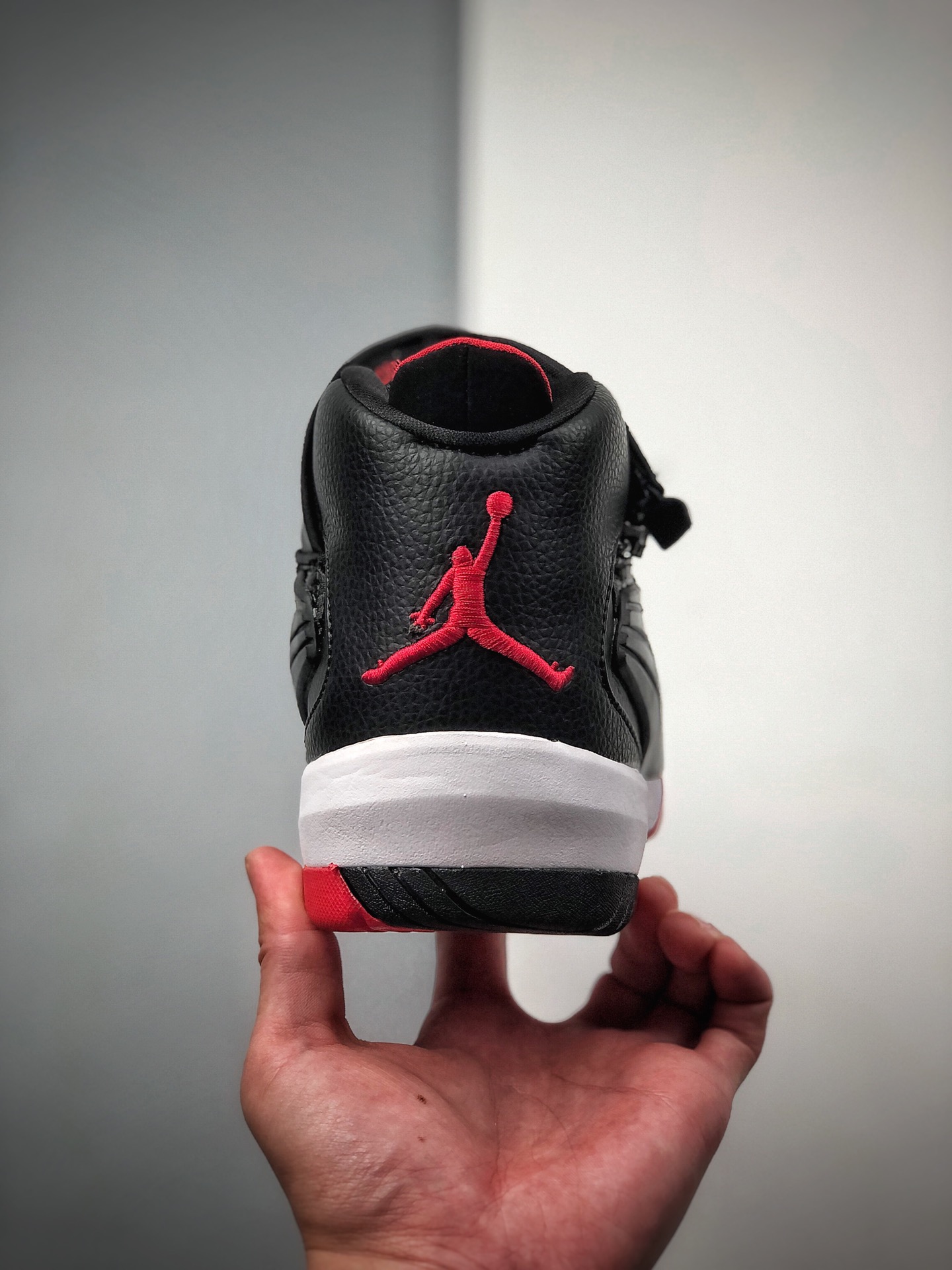 220  Air Jordan Jumpman Swift AJ 艾迪·琼斯经典战靴 乔丹篮球鞋系列 AT2555-001