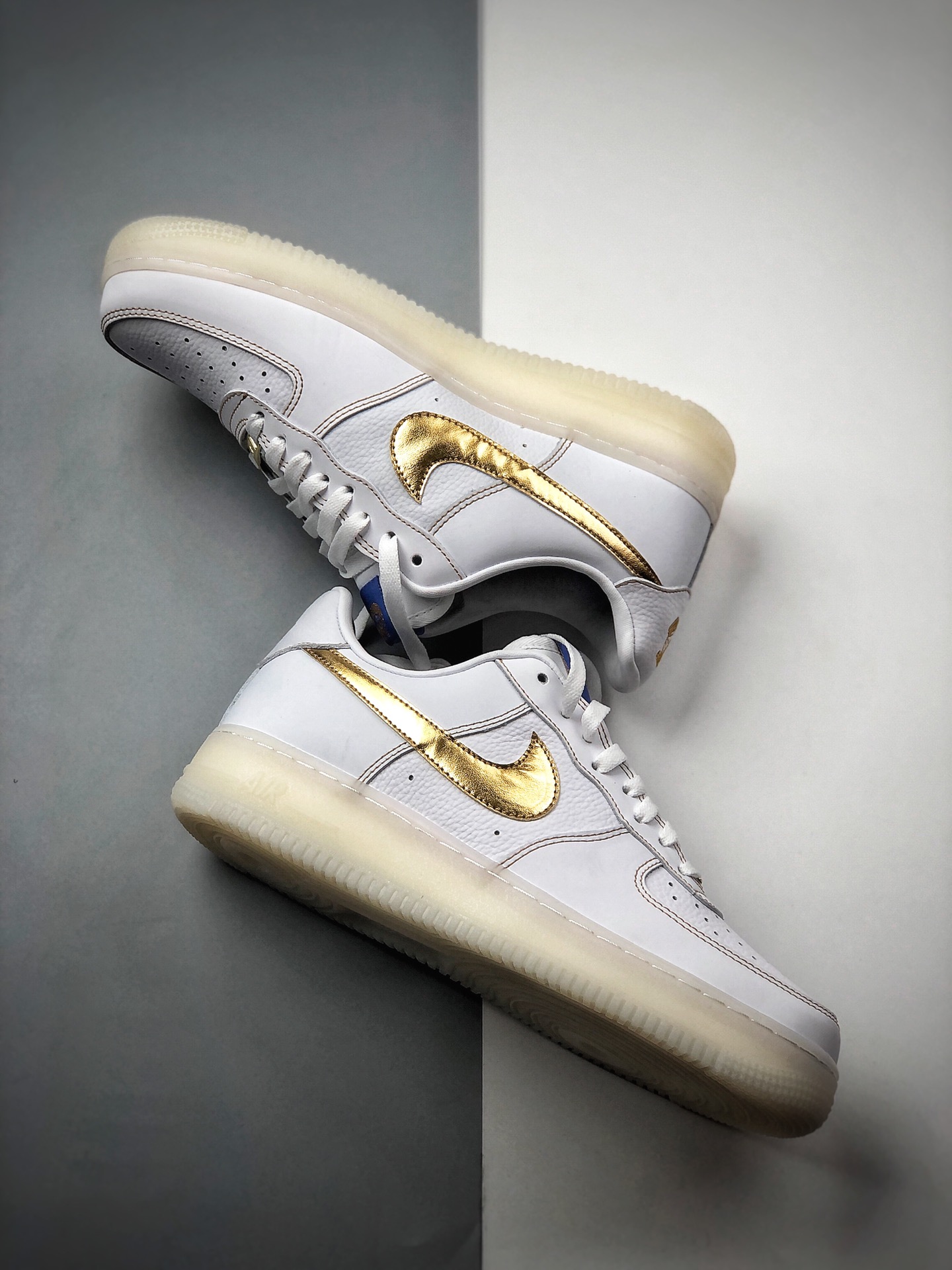 200 Nike 空军一号运动休闲板鞋  货号：CJ1686-130