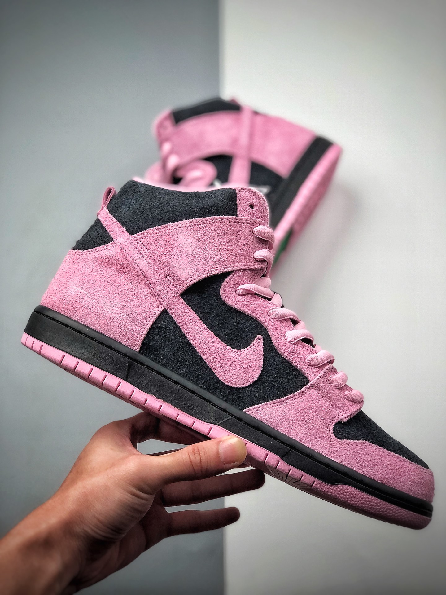380  Nike SB Dunk High Pro Prm ” Invert Celtics ”  黑粉绿 高帮运动休闲板鞋  货号：CU7349-001