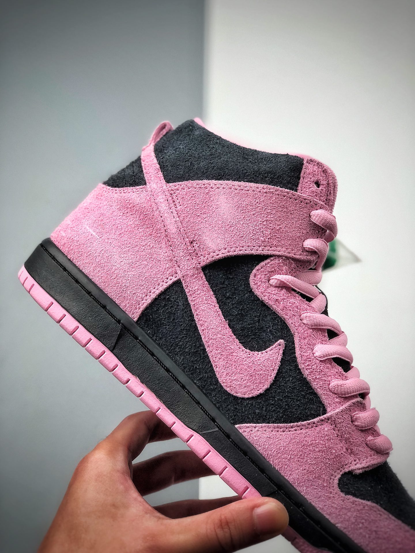 380  Nike SB Dunk High Pro Prm ” Invert Celtics ”  黑粉绿 高帮运动休闲板鞋  货号：CU7349-001