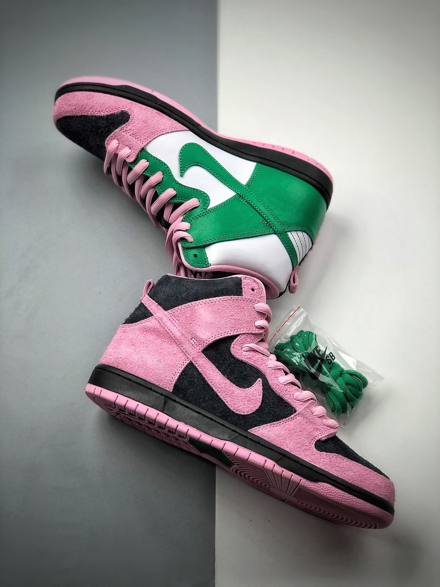 380  Nike SB Dunk High Pro Prm ” Invert Celtics ”  黑粉绿 高帮运动休闲板鞋  货号：CU7349-001