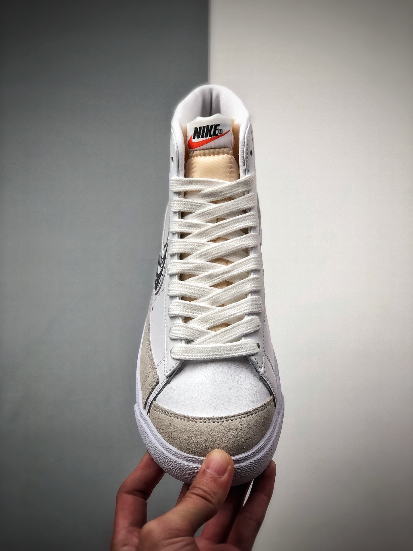 160  公司级 耐克 Nike Blazer Mid VNTG ‘77 开拓者 涂鸦 黑勾 复古经典中帮百搭休闲运动板鞋CW7580-110