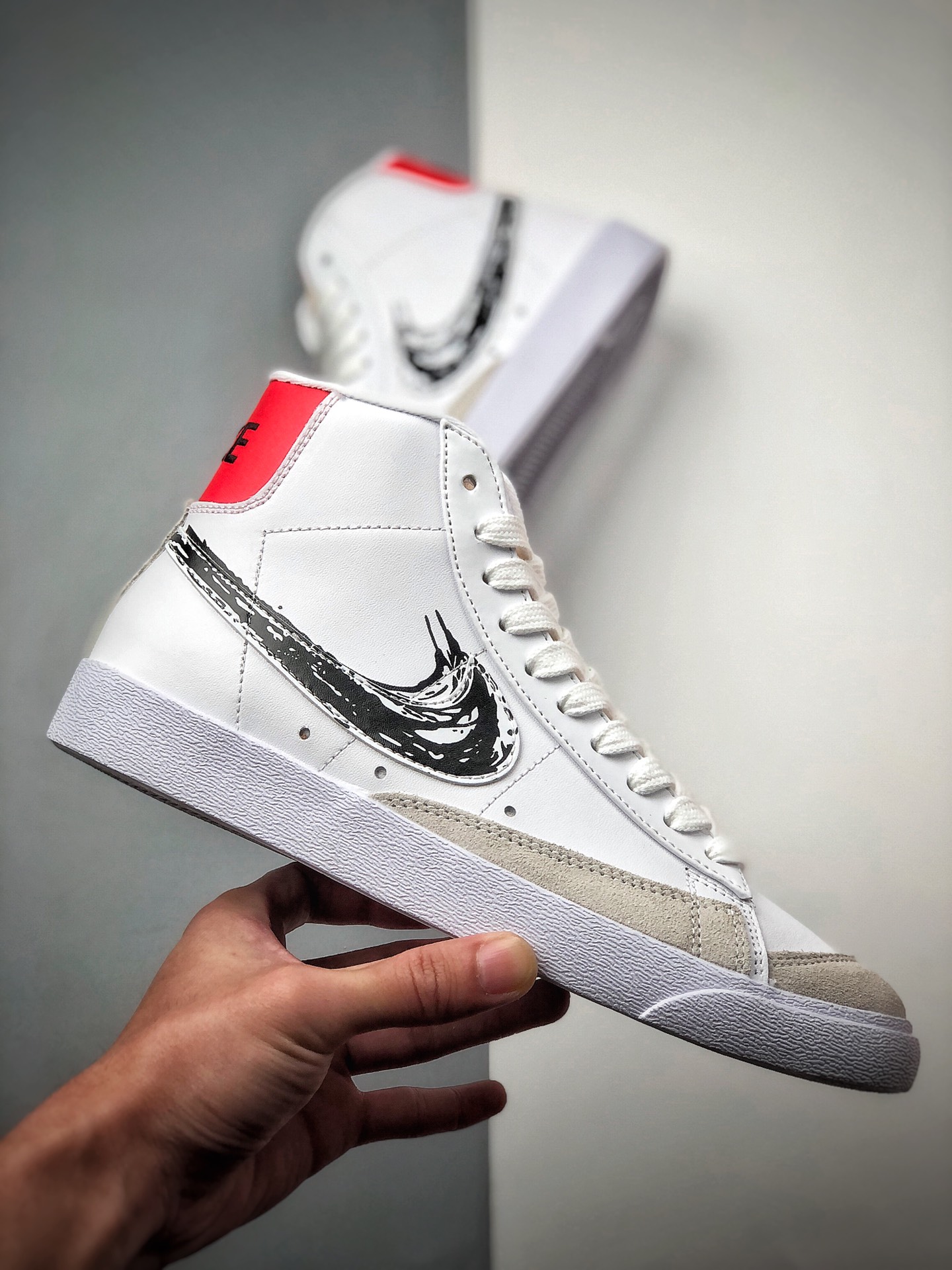 160  公司级 耐克 Nike Blazer Mid VNTG ‘77 开拓者 涂鸦 黑勾 复古经典中帮百搭休闲运动板鞋CW7580-110