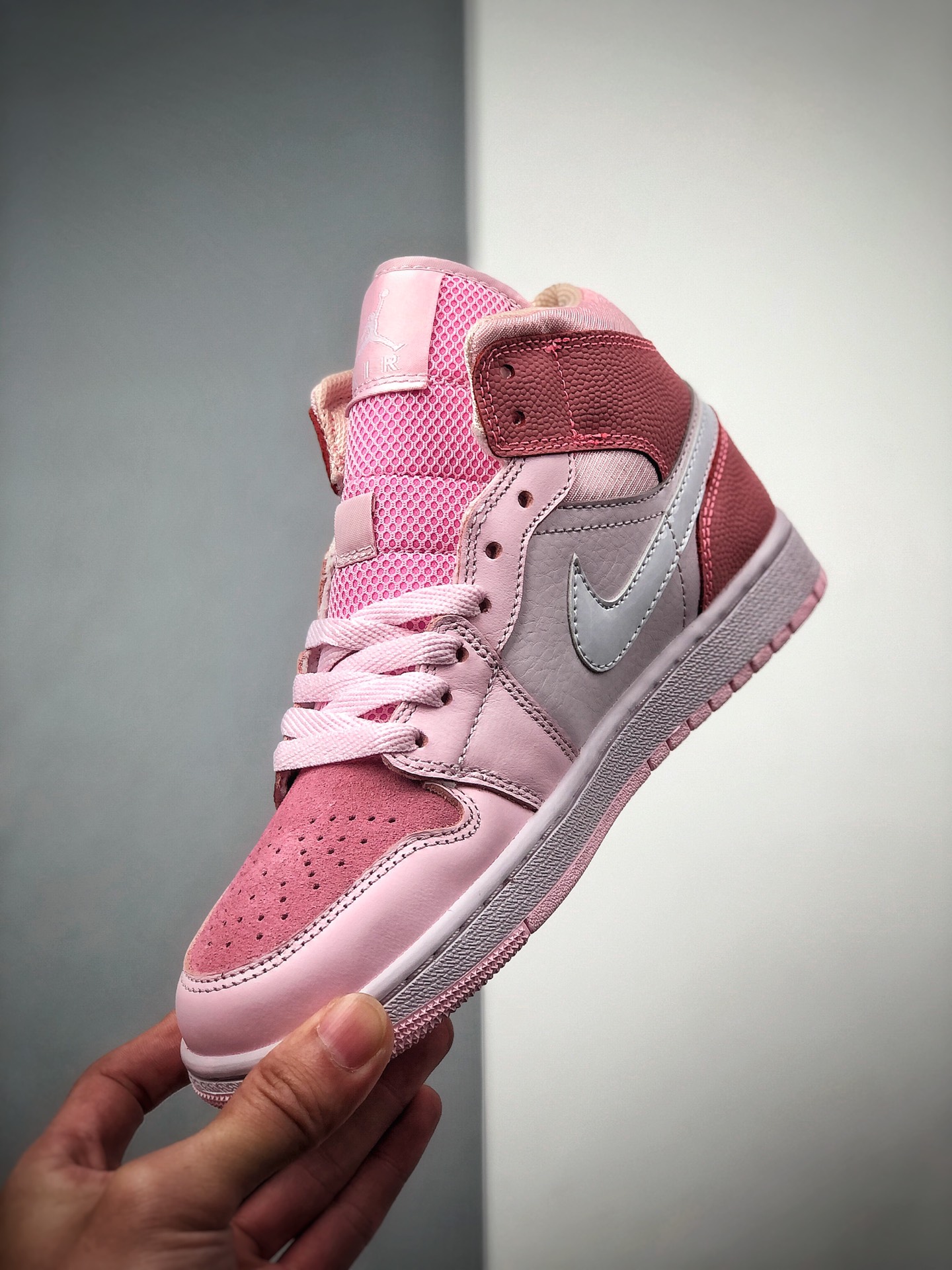 240 Air Jordan 1 Mid 白粉红泡沫 中帮系列 CW5379-600