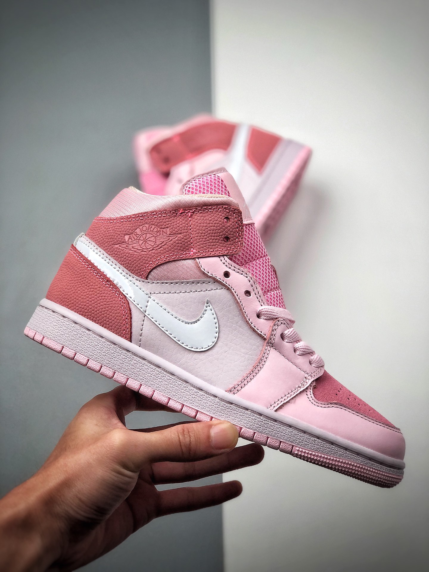 240 Air Jordan 1 Mid 白粉红泡沫 中帮系列 CW5379-600