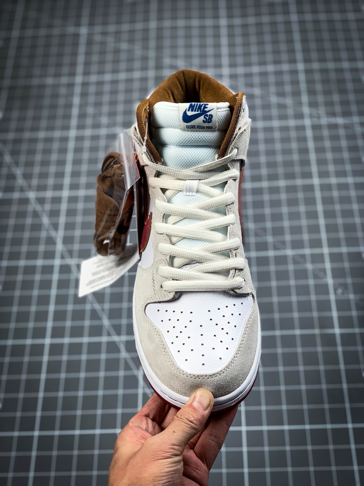 400 纯原版本 Nike Dunk SB High Spectrum SB扣碎篮板时尚休闲板鞋 CV9499-100