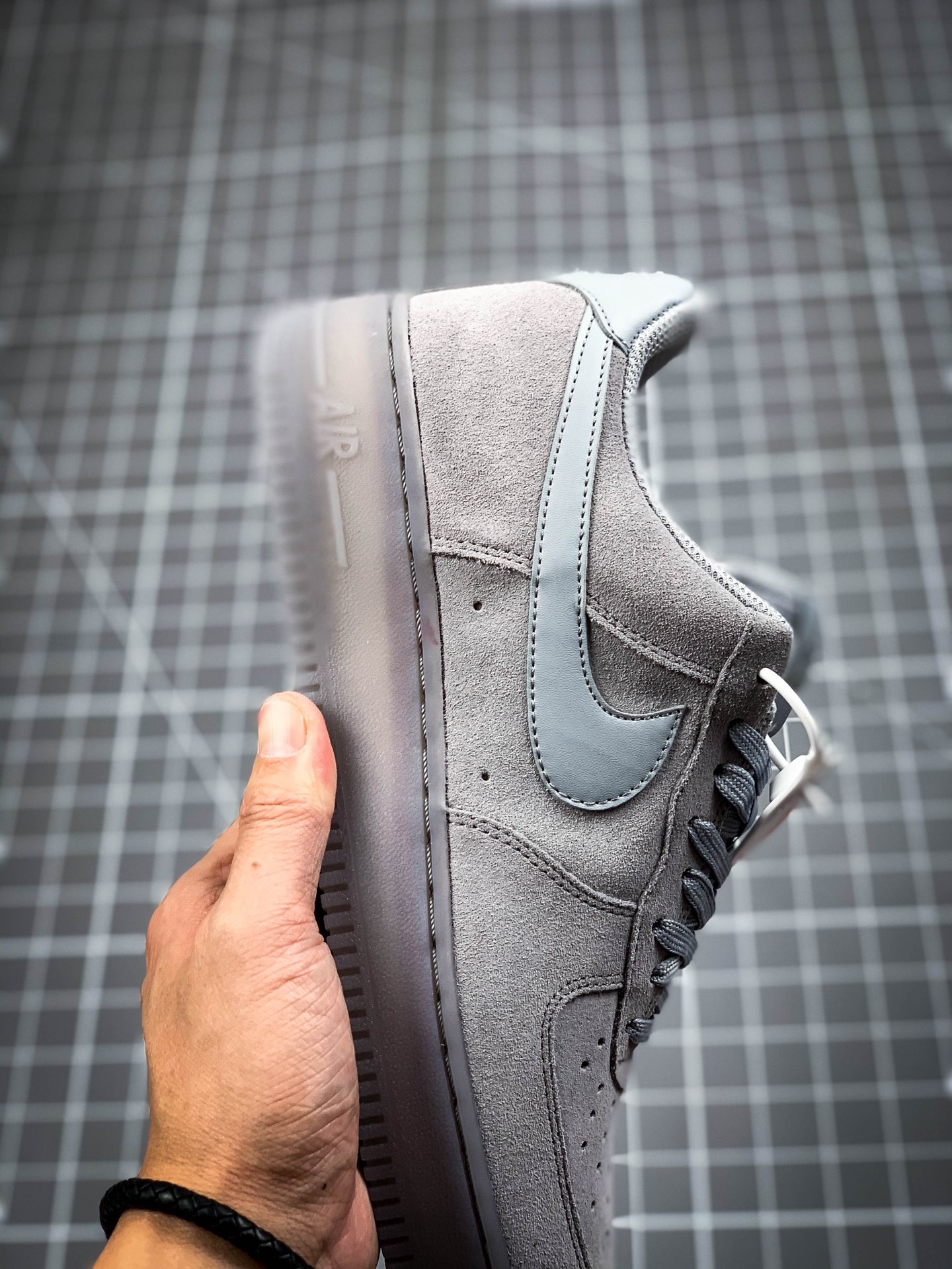 200 Air Force 1 Low Grey Suede Men 麂皮灰狼空军一号 BQ4329-001