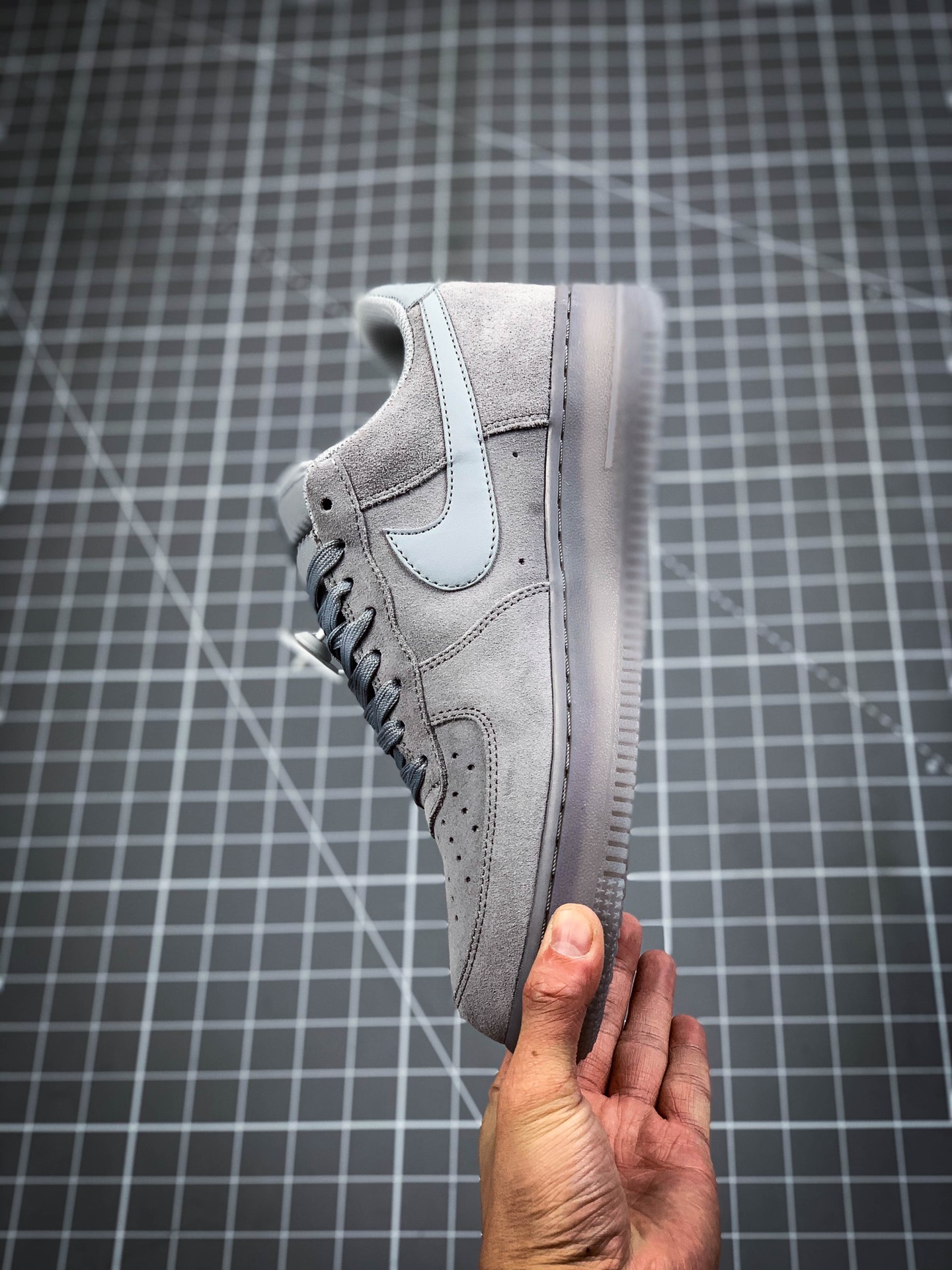 200 Air Force 1 Low Grey Suede Men 麂皮灰狼空军一号 BQ4329-001