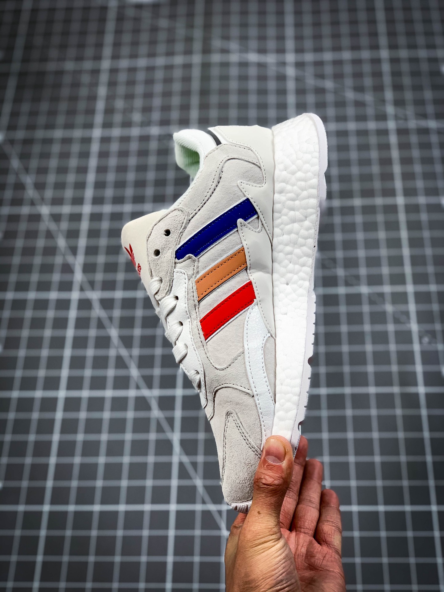 200 AD Nite Jogger 2019 Boost 三叶草 联名夜行者 EG7111