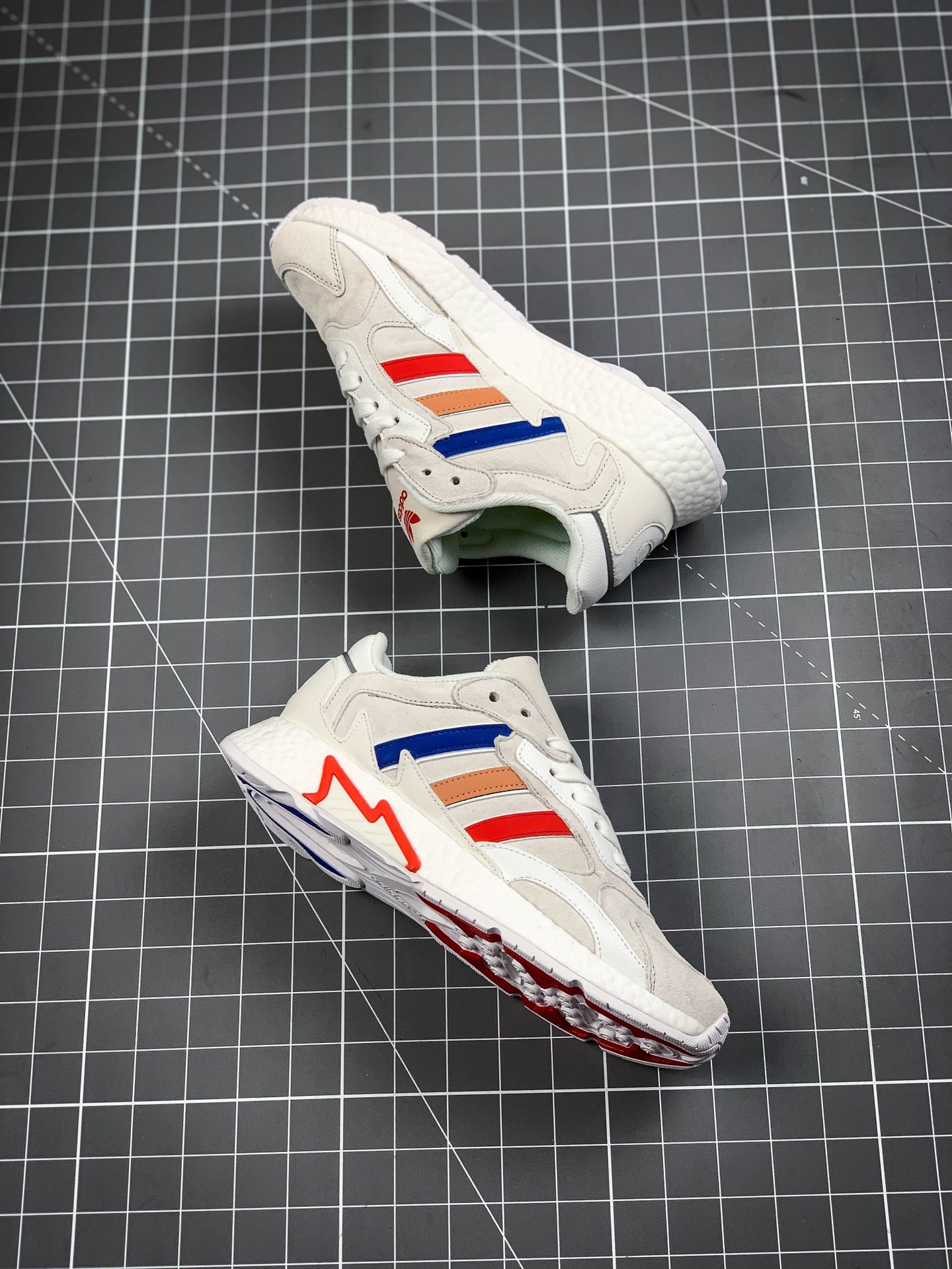 200 AD Nite Jogger 2019 Boost 三叶草 联名夜行者 EG7111