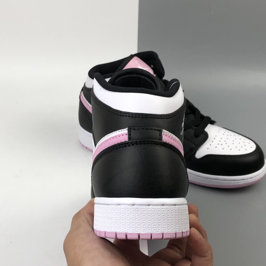 240 Air Jordan 1 Mid 黑白粉 粉熊猫 AJ1 乔1 中帮百搭休闲运动板鞋 555112-103