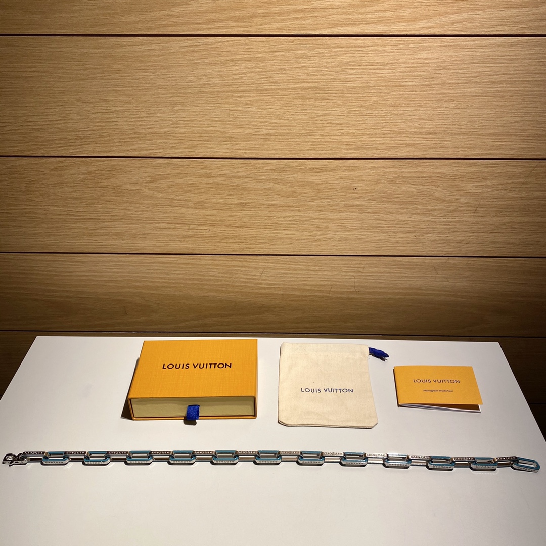 _d8I9swFanJh3OiyFCf5BcdA-090B2MV_Nydbv2w