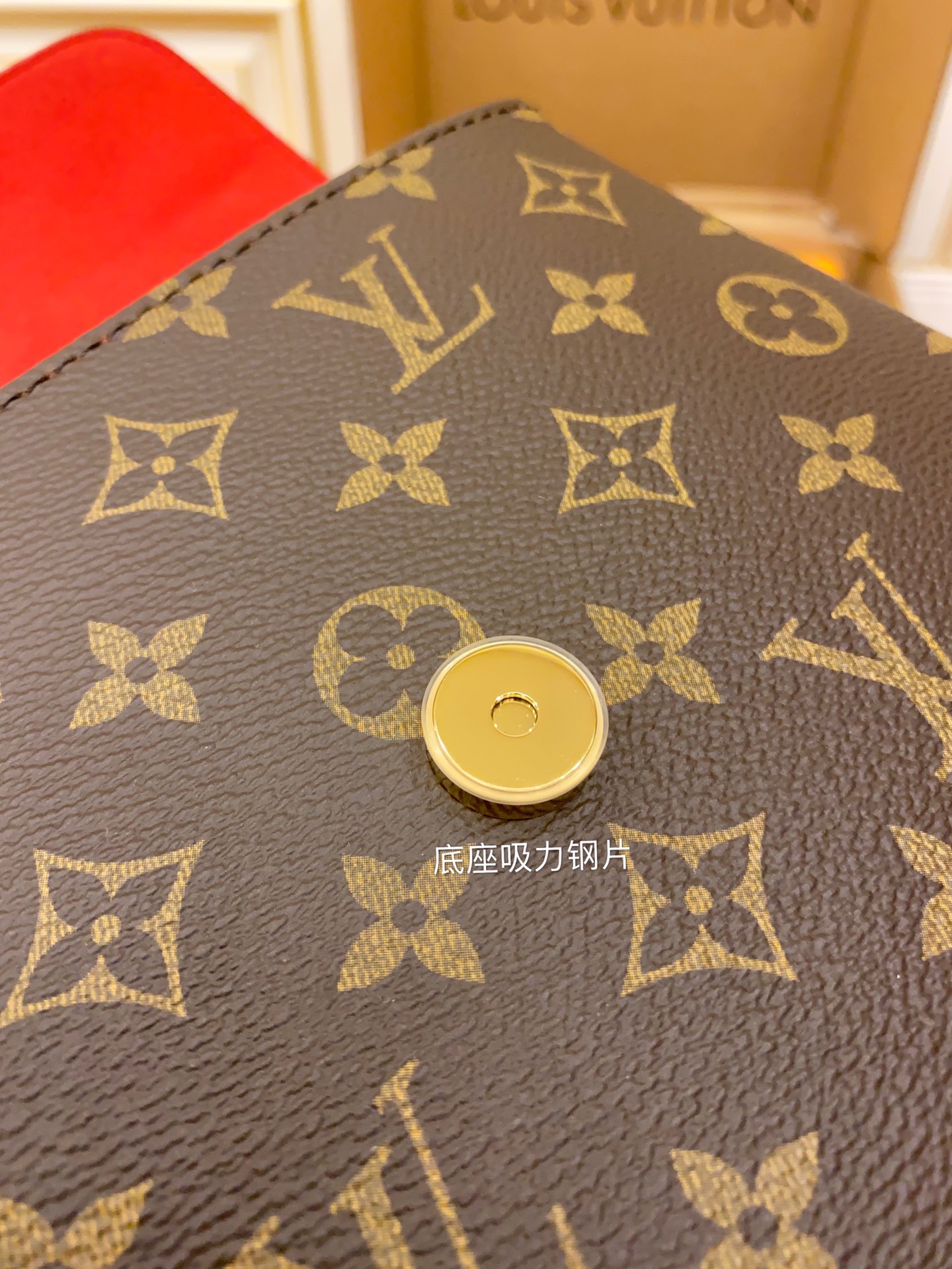 Louis Vuitton LV Locky BB bag M44322