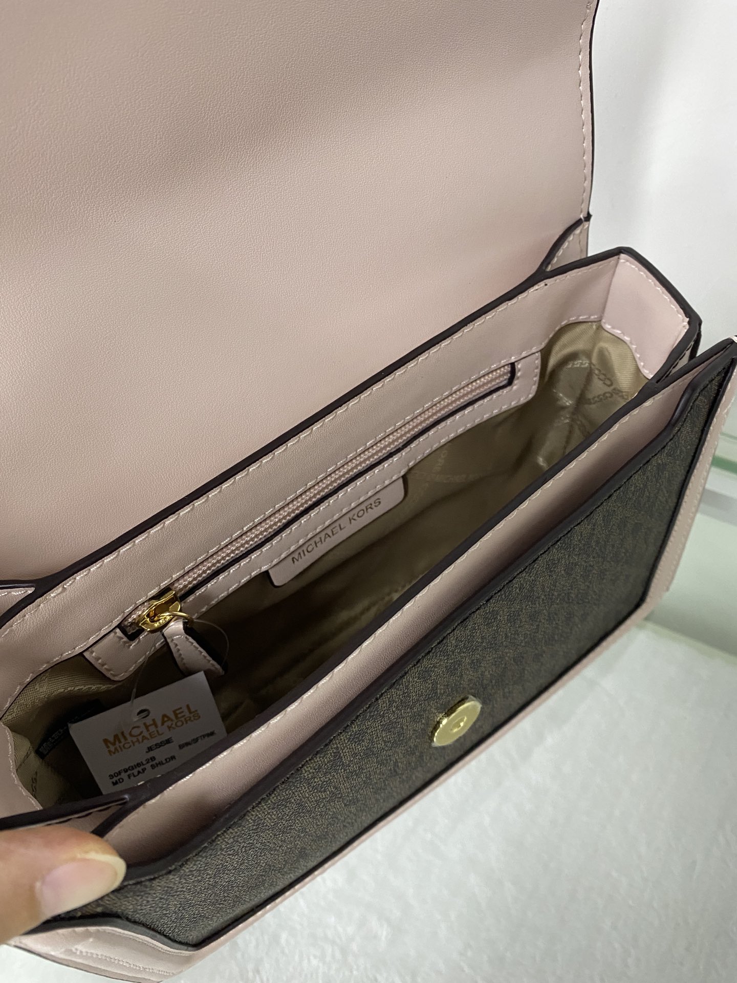 Michael Kors ～mk Jessie 女士单肩包，2020最新鳄鱼皮配老花酒神包